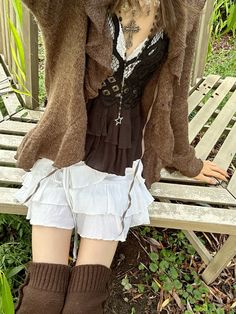 Gothic Fairy Core Outfits, Outfit Ideas Grunge Fairy, Brown Fairy Outfit, Fairy Shirt Outfit, Fairy Grunge Outfit Fem, Fairy Grunge Fall Outfits, Fairycore Clothing Aesthetic, Grunge Outfits Cute