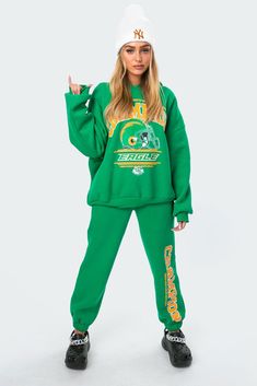 PRODUCT INFO Sweatpants Cotton, Polyester Elasticated waistband Pockets Printed graphic Model wears size S Model height is 5'6 Item care: Wash with similar color Barbie Sets, Champion Sweatpants, Red Dirt, Dropped Shoulder Sweatshirt, Hoodie Green, Street Style Winter, Swimwear Dress, Fall Fits, Oversized Hoodie