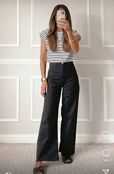 Black Pants Outfit Ideas, Pants Outfit Ideas For Women, Chic Black Pants, Style Black Pants, Culotte Style, Pants Outfit Ideas, Black Pants Outfit, Outfit Ideas For Women, Fashion Mistakes