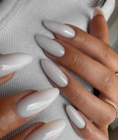 White Almond Shaped Nails, Women Acrylic Nails, Almond Shaped Nails, Casual Nails, Blush Nails, Classic Nails