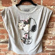 New Without Tags Shoulders Rouged (See Pic For Clarity) - Really Cute Top Xmas Inspiration, Peanuts T Shirts, Feelin Groovy, Snoopy T Shirt, Brown Crop Top, Sleeveless Pullover, Crop Top And Shorts, Grey Tee, Pullover Shirt