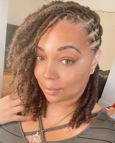 Dread Styles With Bangs, Hair Down Loc Styles, Loc Styles To The Side, Black Women Loc Styles, Loc Styles For Wedding Guest, Different Loc Styles, Barrel Twist Locs Women, Locstyles Women, Cute Loc Styles For Women