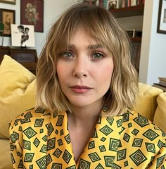 Italian Bob, Hair To One Side, Celebrity Hair Stylist, Blonde Bobs, Hair Envy, Elizabeth Olsen, Blonde Bob, Hair Today, Hair Dos