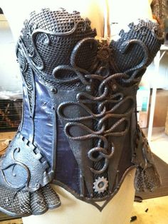 Corset Organic Armor, Karneval Diy, Medusa Costume, Mode Steampunk, Diy Kostüm, Steampunk Corset, Steampunk Cosplay, Steampunk Costume, Steampunk Clothing