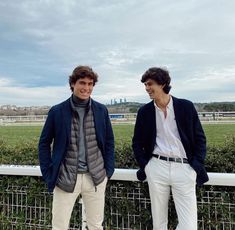 Old Money Aesthetic Boys, Aesthetic For Men, The Old Money Aesthetic, Classic Fashion Style, Spiritual Fashion, Preppy Boys, Preppy Men, Friends 2, Outfits Hombre