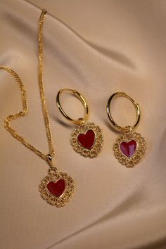 Red Queen, Jewelry Inspo, Delicate Necklace, Pretty Jewellery, Accessories Jewelry, Cute Jewelry, Jewelry Ideas, Red Heart, Crystal Earrings