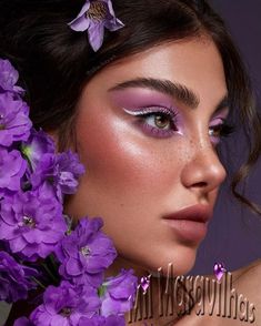 Creative Makeup Photography, Editorial Make-up, Purple Eyeshadow Looks, Fantasy Make-up, Flower Makeup, Graphic Eyeliner, Purple Makeup