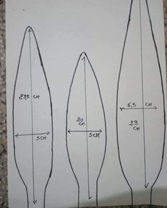 three different sizes of surfboards are shown in this drawing, with the same length and width