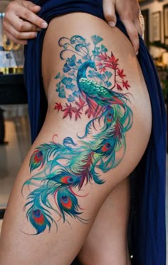 Peacock Tattoo Watercolor, Leg Tattoos For Females, Tattoo Plume, Tatto Designs, Tato Phoenix, Side Hip Tattoos, Hip Tattoo Designs, Hip Thigh Tattoos