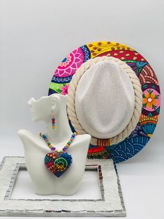 Set Artesano Mexicano pintado a mano HAT pintado a mano | Etsy Bucket Hat Looks, Headpiece Diy, Boho Hat, Diy Workshop, Cool Hats, Beautiful Hats, Diy Arts And Crafts, Necklace And Earrings