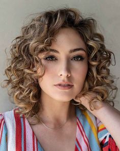 cute curly short hairstyles korean Toddler Hair Styles, Bob Haircut Curly, Hairstyles For Prom, Short Curly Haircuts, Blonde Hairstyles, Haircuts For Curly Hair, Natural Hair Styles Easy