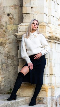 24 Stunning Fall Outfit Ideas (Autumn Fashion) – livelovequote White Turtleneck Sweater, Stylish Fall Outfits, Affordable Swimwear, Long Black Coat, Style Women, Casual Fall Outfits, Online Fashion Stores, Fall Winter Outfits, Casual Fall