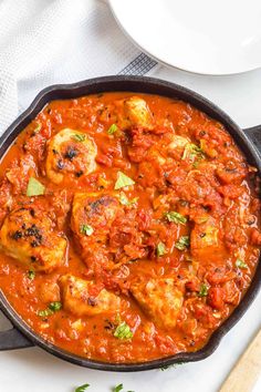 A skillet of roasted red pepper chicken. Roasted Red Pepper Sauce Recipe, Roasted Red Pepper Chicken, Red Pepper Chicken, Chicken Low Carb, Simply Stacie, Roasted Red Pepper Sauce