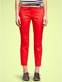 wants bright pants. gap. Bright Pants, Red Dress Pants, Cropped Pants, Beautiful Outfits, Work Outfit, Casual Looks, Style Me