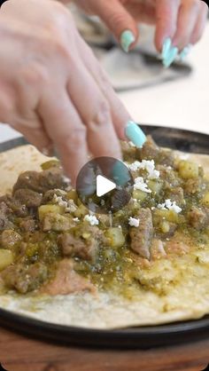 Green Chile Burritos, Chile Verde Recipe, Easy Chile Verde Recipe, Chile Verde Pork, Easy Chile, Pork Burritos, Green Chili Salsa, Green Chili Stew, Chili Verde