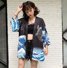 Kimono Shirt Outfit, Kimono Outfit Japanese, Street Wear Women, Fashion Kimono, Japanese Street Wear, Kimono Outerwear, Kimono Shirt, Vintage Waves, Kimono Outfit