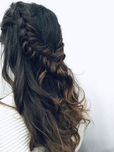 Textured Dutch fishtail braid with loose curls Dutch Fishtail, Loose Braid, Dutch Fishtail Braid, Loose Braids, Boho Hair, Fishtail Braid