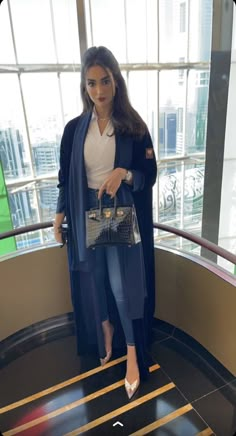 Abaya Designs Latest, Abaya Fashion Dubai, Rich Clothes, Mode Kimono, Formal Dresses With Sleeves, Elegant Dresses Classy, Hijab Fashion Inspiration