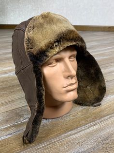 Stetson Aviator Trapper LEATHER Winter Hat Brown 1865 9227901 100% Authentic 100% Leather Lining 76% Cotton 24% Polyester Color 6 brown Size: L/XL Good condition, look at pictures Sheriff Hat, Green Rabbit, Trapper Hats, Concert Tshirts, Vintage Scarf, Post Punk, Winter Hat, Mens Shirt Dress, Silk Ties