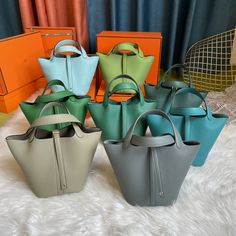 Hermes Plume Bag, Kelly 25 Sellier, Hermes Purple Bag, Hermes 2002 Bag, Hermes Kelly 25, Kelly 25, Bucket Tote, Hermes 24/24 Bag, Hermes Cheval D'orient