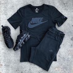 Nike Trainer, Nike Clothes Mens, Hype Clothing, Swag Outfits Men, Dope Outfits For Guys, Outfit Grid, Tomboy Outfits, Stylish Mens Outfits, Men Fashion Casual Outfits