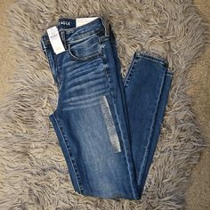 Next Level Stretch Denim Jeans Size Us 6 Regular Never Worn Brand New American Eagle Womens Jeans, Ripped Jeans American Eagle, American Eagle Jeans Women, American Eagle Jeans Ripped, White Jeggings, American Eagle Patched Jeans, American Eagle Jeggings, Womens Jeggings, Americab Eagle Jeans