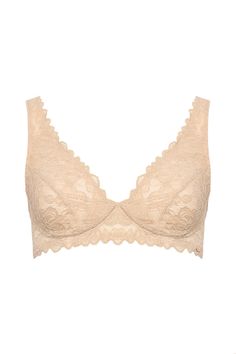 FINAL SALE - NO RETURNS AND NO EXCEPTIONS De SEDUCTIVE SKIN bralette is volledig afgewerkt met elegant kant. Het model biedt de nodige ondersteuning middels de beugelloze belijning. De verfijnde detaillering aan de onderband geven een vrouwelijke en verleidlelijk look. Combineer het met de bijpassende slip voor de complete tijdloze set! ##SANDF## FINAL SALE - NO RETURNS AND NO EXCEPTIONS Talissa draagt ​​CHPTR-S bralette maat M en broekje maat M. Haar bh maat is 75C en broekmaat is 36. Meer info Bank Credit Cards, Bra Lingerie, Second Skin, Green Eyes, Bra Sizes, Bralette, Portugal, Perfect Fit, Jumpsuit