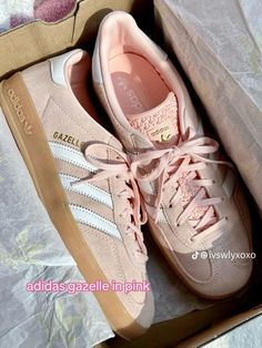 Pink Aesthetic Shoes, Adidas Pink Shoes, Sambas Pink, Christmas Lily, Pink Gazelle, Pink Gazelles, Pink Adidas Shoes, Adidas Gazelle Shoes, Gazelle Adidas