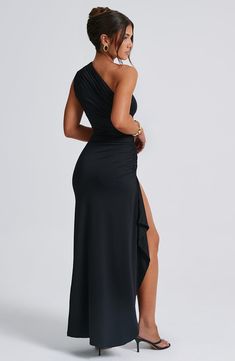 If youÃ¢â‚¬â„¢re looking for a super feminine, classic silhouette, meet the Delaney maxi dress. Cut from our signature slinky double layered fabric, Delaney fits your body like a glove with a draped thigh high split, asymmetric one shoulder neckline and ruching to the shoulder and waist. 



Colour: Black.

Stretch double layered slinky fabric.

Fully lined.

Asymmetric one shoulder neckline.

Ruching to shoulder and waist.

Hugs the figure.

Super sculpted fit.

Draped thigh high split.

Maxi l Homecoming Dresses Corset, White Dress Spring, Midi Dress Wedding Guest, Long Sleeve Homecoming Dresses, Split Long Dress, Homecoming Dresses Long, Maxi Dress Sale, Maxi Dress Navy, Sparkle Dress