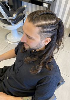 Viking Man Hairstyle, Male Viking Braids, Viking Braids Men, Natural Braid Styles, Tight Curly Hair, Mens Haircuts Short Hair, Viking Braids, Natural Braids