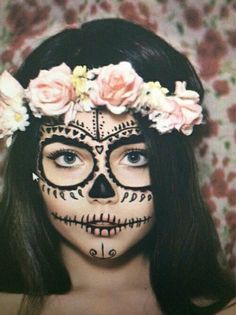 Si odias las máscaras de plástico, estas son las mejores opciones. Hippie Girl, Halloween Makeup Looks, Halloween Make Up, Halloween 2017