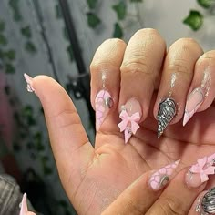 Stellitoes Nails Short, Short Stilleto Nails 2024, Short Stellos Nails Design, Pink Stiletto Nails Designs, Cute Stiletto Nails Designs, Short Pointy Nails, Cute Stiletto Nails, Stiletto Nail Design, Stiletto Acrylic Nails