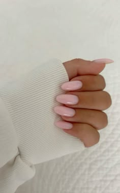 Simple Almond Nails Designs Neutral, Solid Colour Nails, Unghie Sfumate, Colorful Nails, Her Nails, Nails Pink, Oval Nails