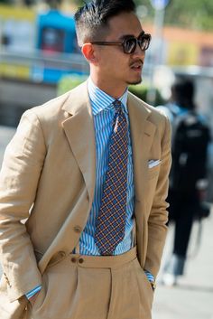 #mensfashion Permanent Style, Chef Tim, Costume Beige, Khaki Suit, Beige Suit, Der Gentleman, Brown Suit, Tan Suit