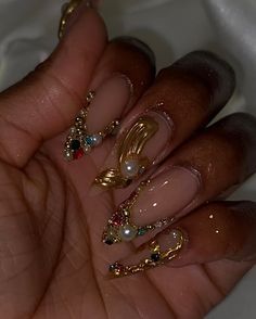 Christmas Nails On Black Women, Nails Inspo Black Women, Nail Designs Black Women, New Years Nail Ideas, Christmas Nails Black, Jeweled Nails, Nail Designs Black, Nails Black Women, New Years Nails