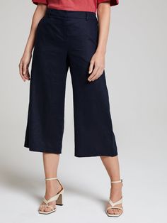 Work Pants For Women, White Culottes, Linen Culottes, Pants For Work, Work Pants Women, Clothes Women, Crop Pants, Linen Top, Work Pants