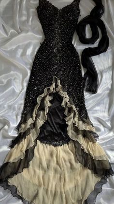 Vivienne Westwood Dress, Film Premiere, Grad Ideas, Dress Ideas, Dress Designs, Well Dressed, Costume Design, Gorgeous Dresses