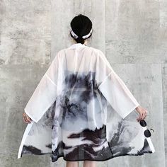 Kimono Traditional Woman, Yukata Female, Japanese Kimono Traditional, Traditional Woman, Chinese Kimono, Long Kimono Cardigan, Gilet Kimono, Kimono Traditional, Loose Kimono