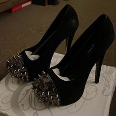 Brand New. Never Work, In Original Box. Glam Goth Shoes, New Rock Platforms, Dollskill Shoes, Shoes Platform Heels, Goth Fits, Mcbling Fashion, Goth Shoes, Goth Accessories, Gothic Shoes