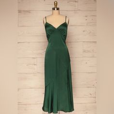 Questions? Leave A Comment Below! Emerald Green Dress Mid Length, Emerald Green Midi Dress, Forest Green Dresses, Emerald Green Dress, Emerald Dresses, Dark Green Dress, Emerald Green Dresses, Midi Dress Formal, Semi Formal Dresses