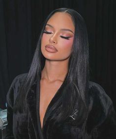 Lian Bailey, Tiktok Eyeliner, Trendy Tiktok, 20 Makeup, Mekap Mata, Peach Lips, Pretty Makeup Looks, Makeup Glam, Barbie Makeup