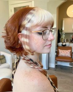 Dye Hair For Brown Hair, Blond Two Tone Hair, Short Hair Rat Tail, Fun Haircut Ideas, Blonde Raccoon Tail Hair, Racoon Hair Dye, Rat Tails Hair, Hair Dye Styles Ideas