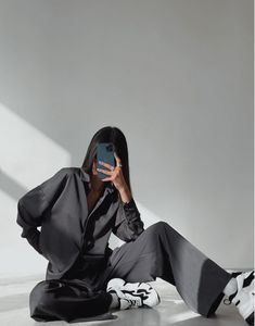 Chill Woman Aesthetic, Mirror Outfit Pics, 사진 촬영 포즈, Foto Tips, Foto Poses, 가을 패션, Looks Style, Mode Inspiration