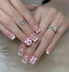 Nails Acrylic Short Hello Kitty, Fresita Nail Ideas, Nail Inspo Square Medium Y2k, Girly Acrylic Nails Designs, Graduation Short Nails, White French Tip With Pink Bow, Short Pink Acrylic Nails Design, Nail Inspo Coffin Short, Nail Idea Short