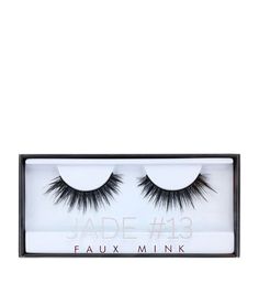 The innovative, tapered fibres are placed in three intricate layers on the band, giving the lash an emphasised fluffiness and softly dramatic effect. Light Make Up, Root Volume, Women's Suiting, Art Of Beauty, Faux Mink Lashes, Body Makeup