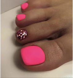 Glitter Toenails, Summer Pedicures, Glitter Pedicure, Glitter Toe Nails, Pink Toe Nails, Pedicure Designs Toenails, Pedicure Nail Designs, Gel Toe Nails, Acrylic Toe Nails