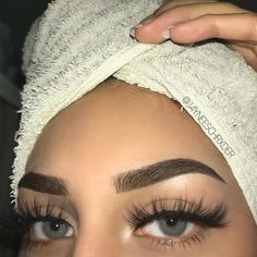 Anastasia Beverly Hills Eyeshadow, Long Eyelashes, Eyebrow Gel, Models Makeup, Make Up Looks, Longer Eyelashes, Makeup Eyelashes