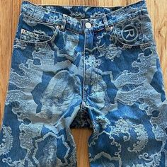 The Aggregator on Instagram: "🧞‍♂️AW 2020 Martine Rose 'Jacquard' Full Print Denim." Jeans On Jeans, Prestigious School, Silk Button Down Shirt, Apparel Design Inspiration, Freelance Design, Rose Jeans, 28 Inch Waist, Martine Rose, Rose Clothing