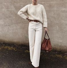 40s Mode, Pretty Clothing, Casual Winter Outfits, Looks Style, Mode Inspiration, White Pants