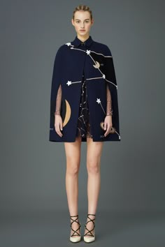 Valentino Pre-Fall 2015 - Collection - Gallery - Style.com Haute Couture Style, Fall Fashion Coats, Fall 2015 Style, Pre Fall Collection, Looks Chic, 2015 Fashion, Marchesa, Mode Vintage